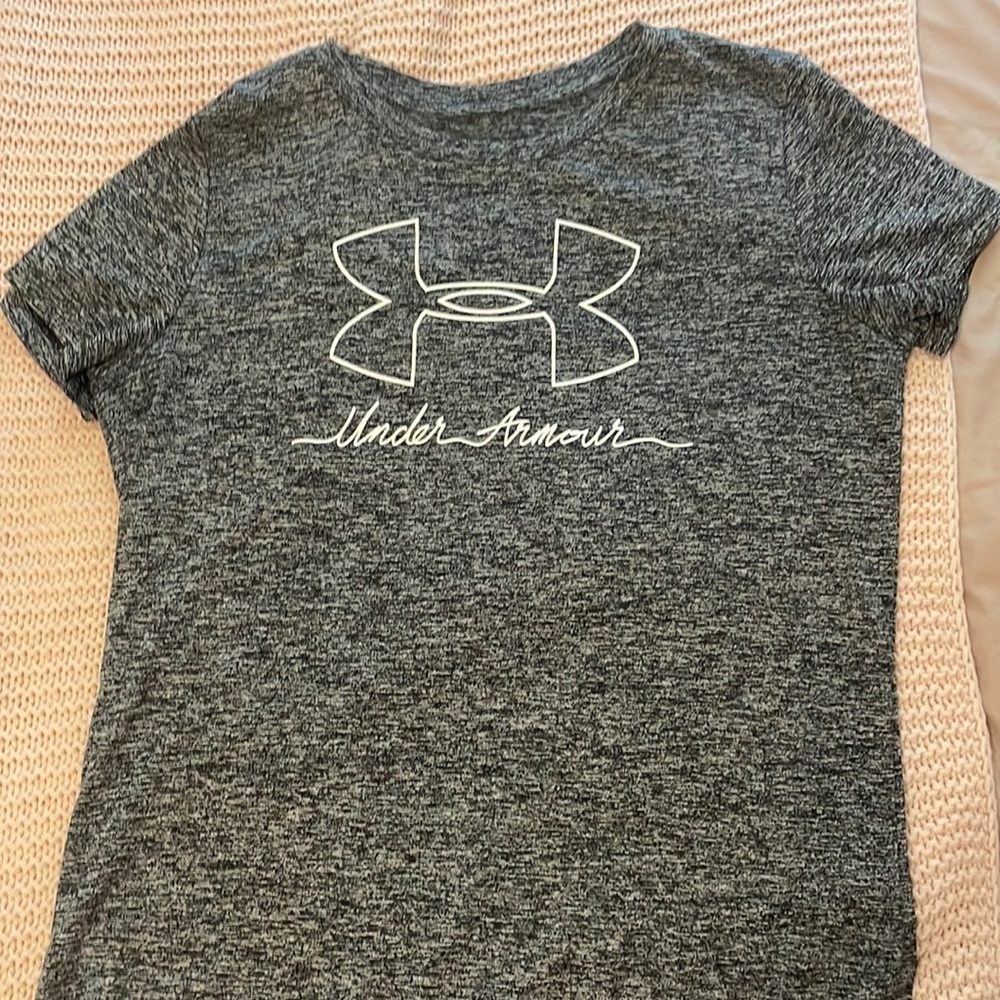 Athletic shirt